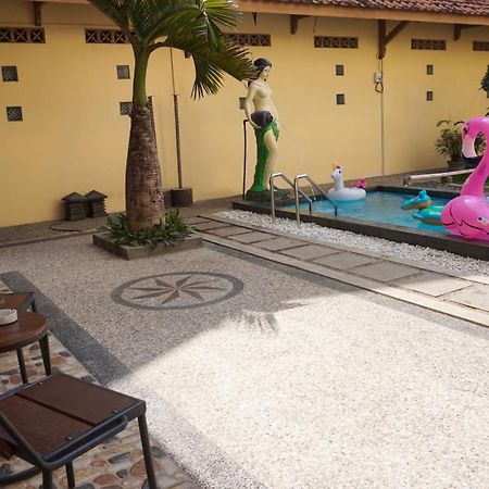 Roemah Canting Homestay Yogyakarta Exterior photo